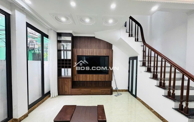 BÁN NHÀ CẦU GIẤY - BA GÁC ĐỖ CỬA, 41M2 - 6 TẦNG ĐẸP, FULL NỘI THẤT, GIÁ 9,8 TỶ